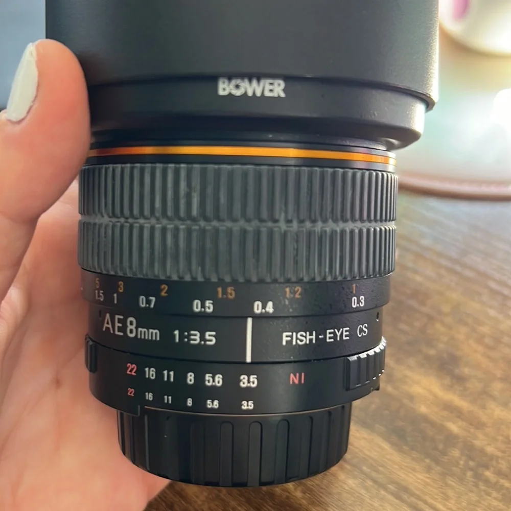 Bower AE 8 mm 3.5 Fisheye lens for Nikon